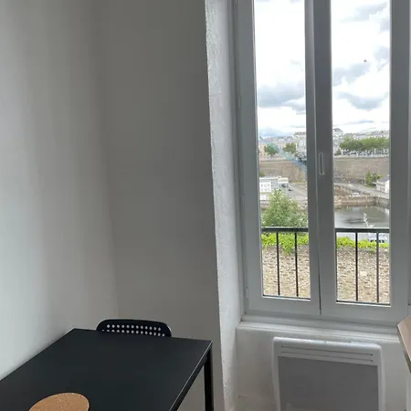 Apartment Studio Proche Centre Et Vue Sur Le Port Brest